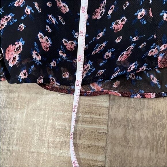 BCBGeneration  Black Floral Boho Sheath Dress Small Flutter Sleeve Flowy Dress - Picture 6 of 6